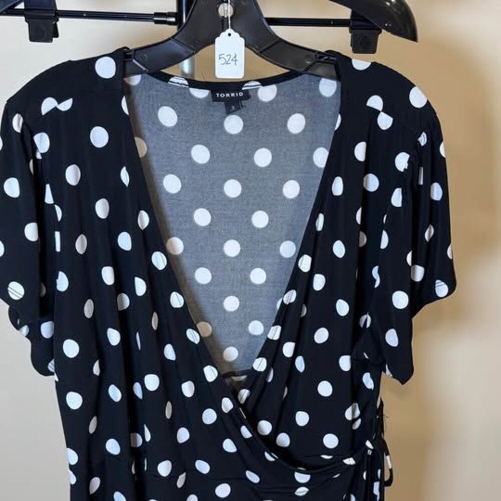 Torrid Polka Dot Faux Wrap Top Size 3